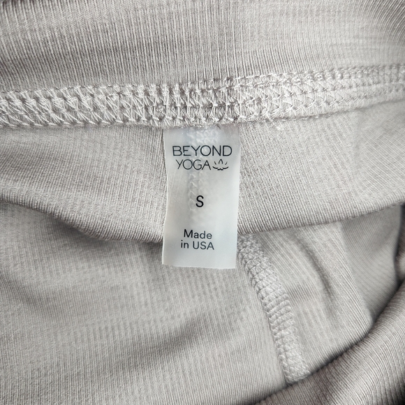 Beyond Yoga Heathered Light Brown Leggings Size Small 25" Inseam - Picture 6 of 6